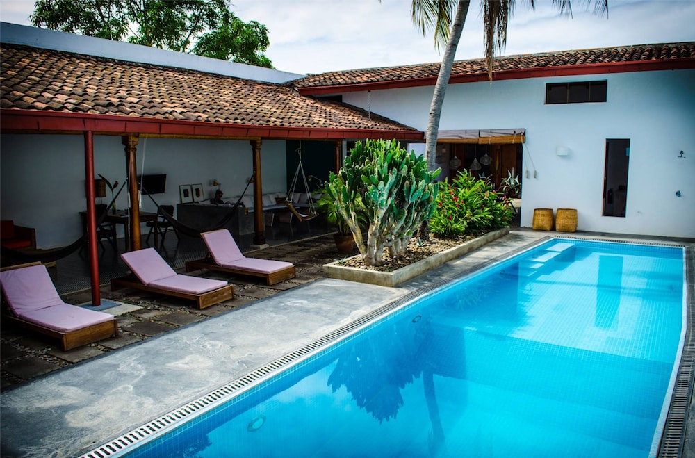 Los Patios Hotel 1/43