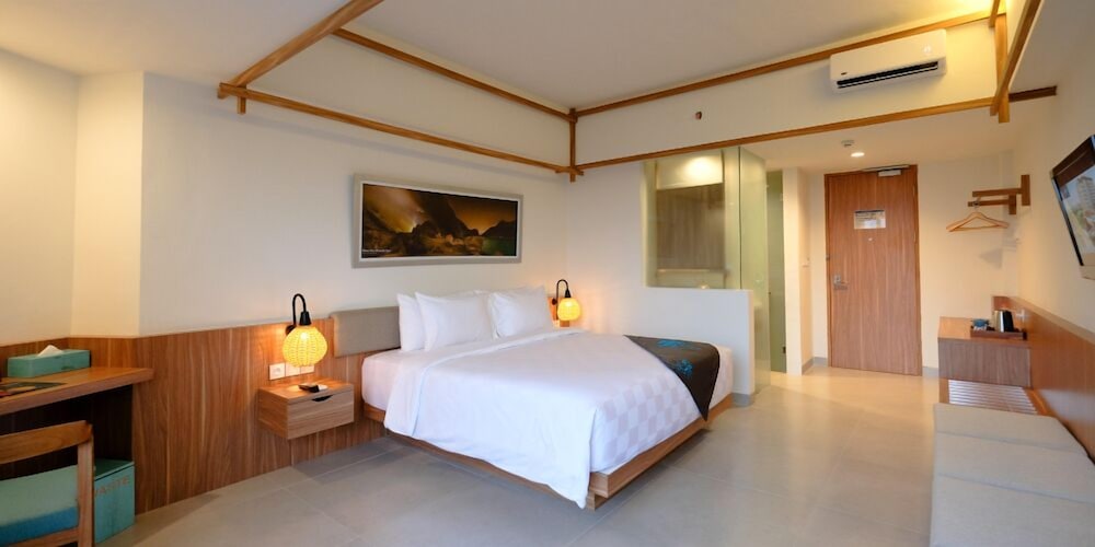 ILLIRA Hotel Banyuwangi 12/56