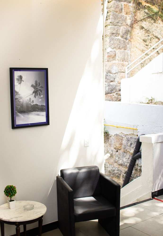 ICARAI SUITES 39/63