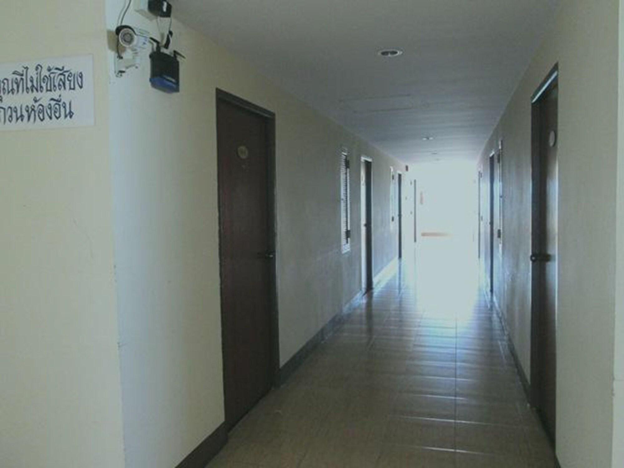 Ban Bua Resort & Hotel 7/15
