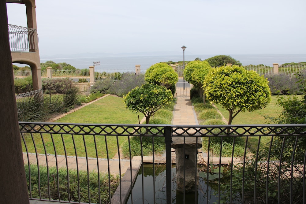 On the Cliff Guest House 38/50