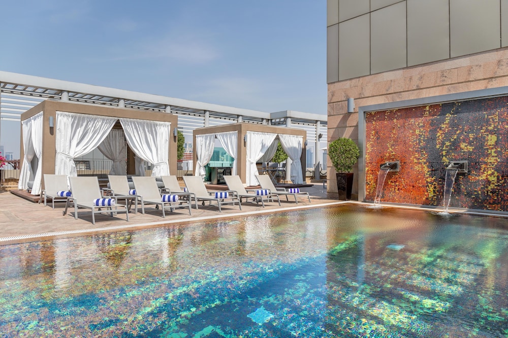 swimming pool spa