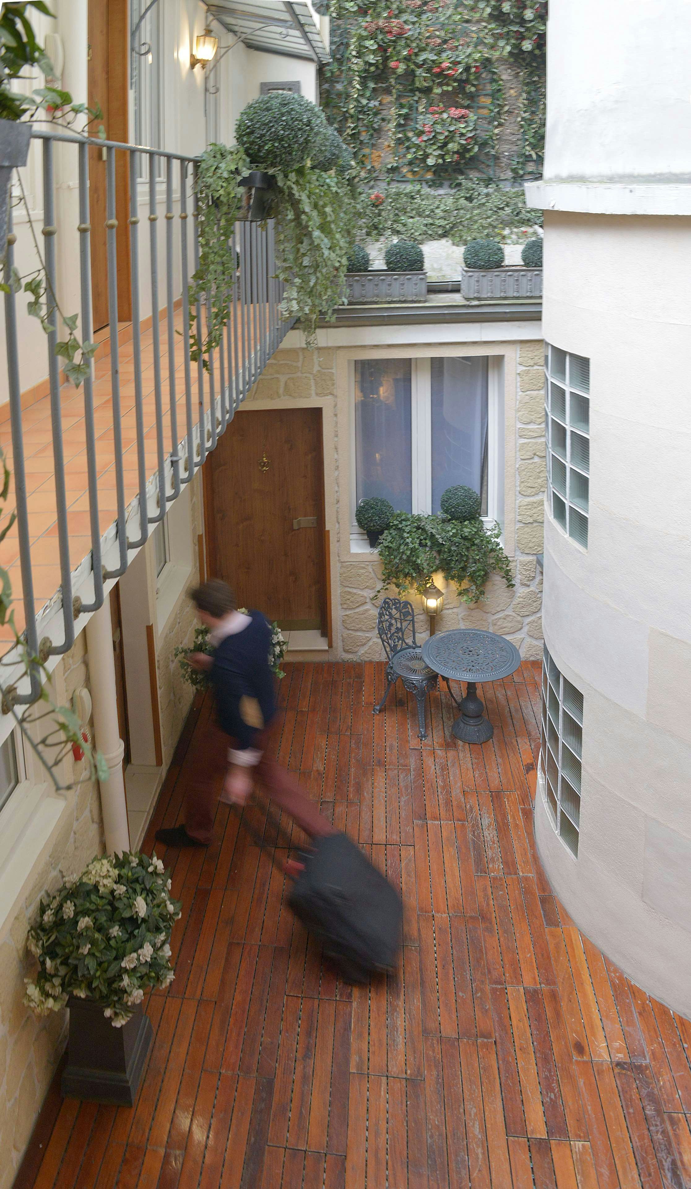 Hotel Istria Paris 27/37