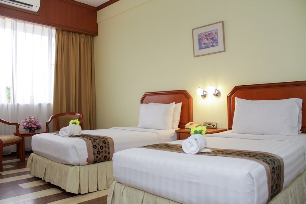 Hotel Sandakan 10/75