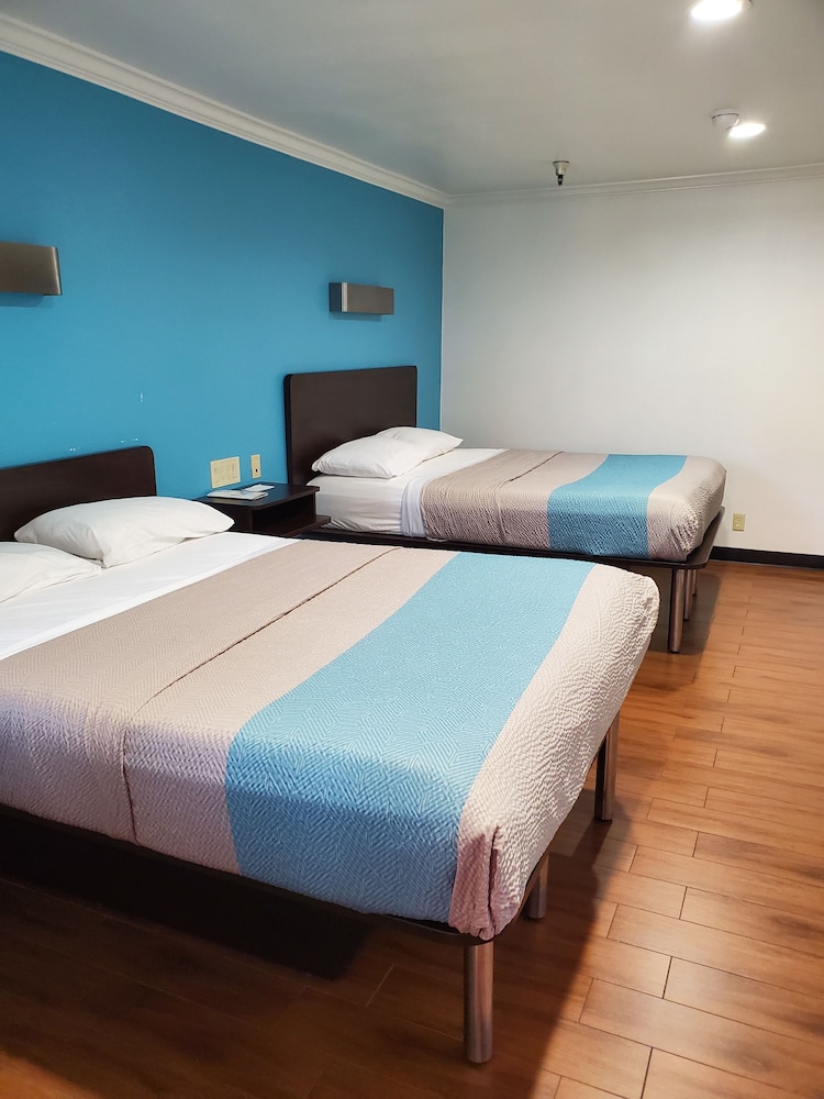 Motel6 Ontario, CA - Convention Center Airport 21/62