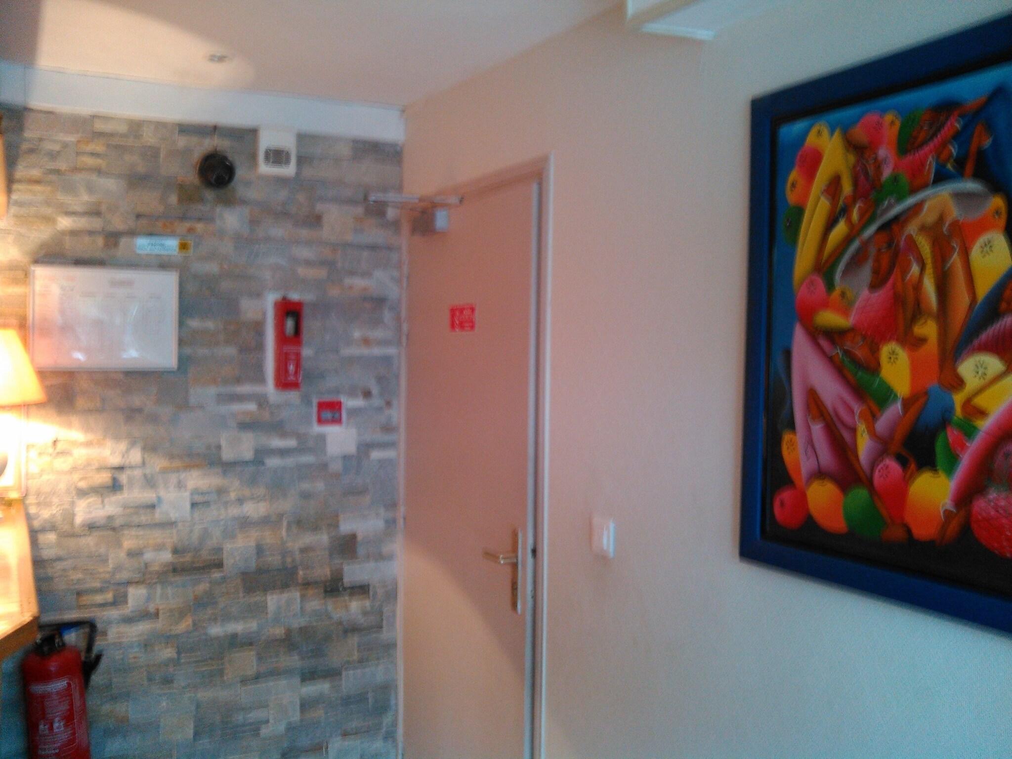 Hotel Victor Hugo 5/39