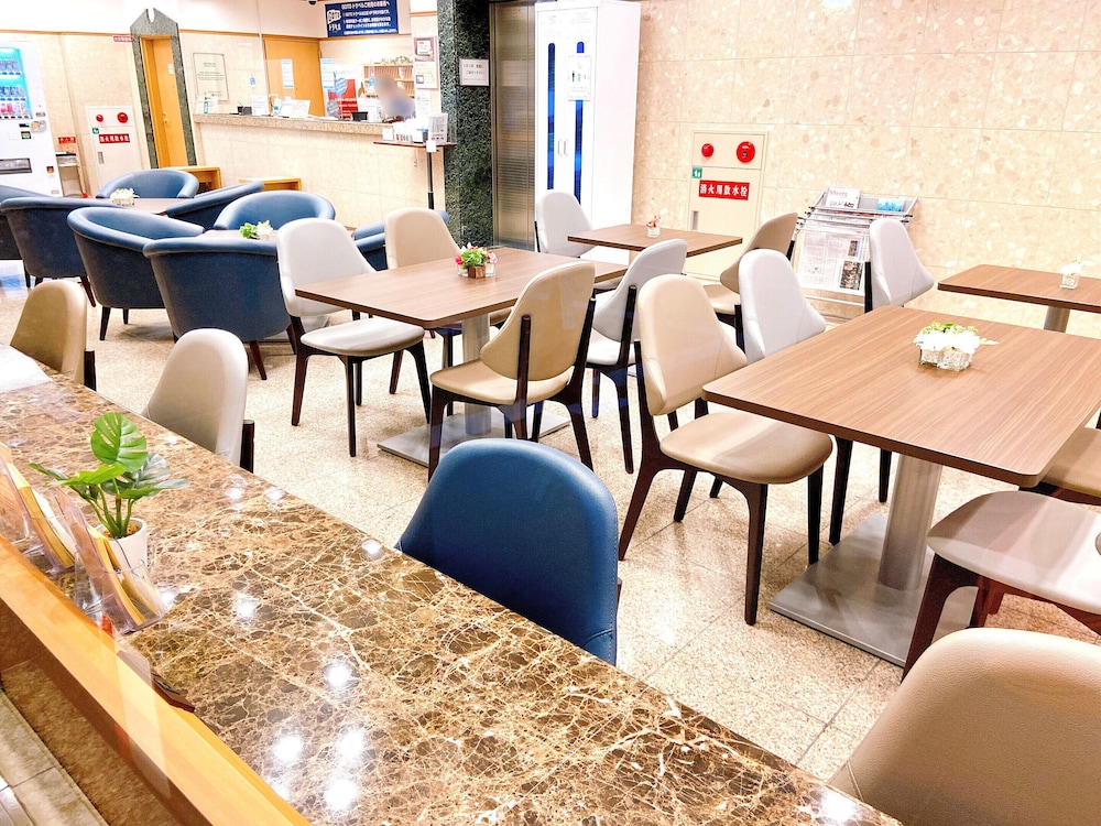 Toyoko Inn Osaka Umeda Nakatsu No 1 49/61
