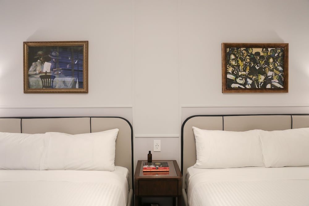 Belleclaire Hotel 38/75