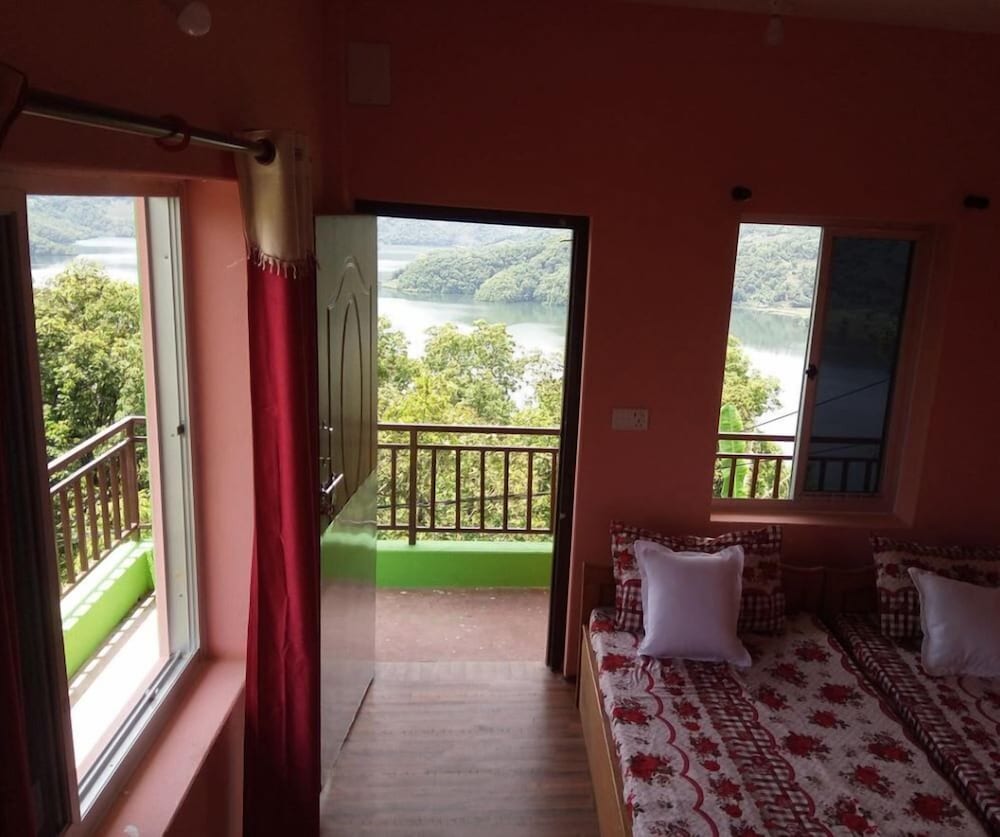 Begnas Yoga & Retreat 7/50