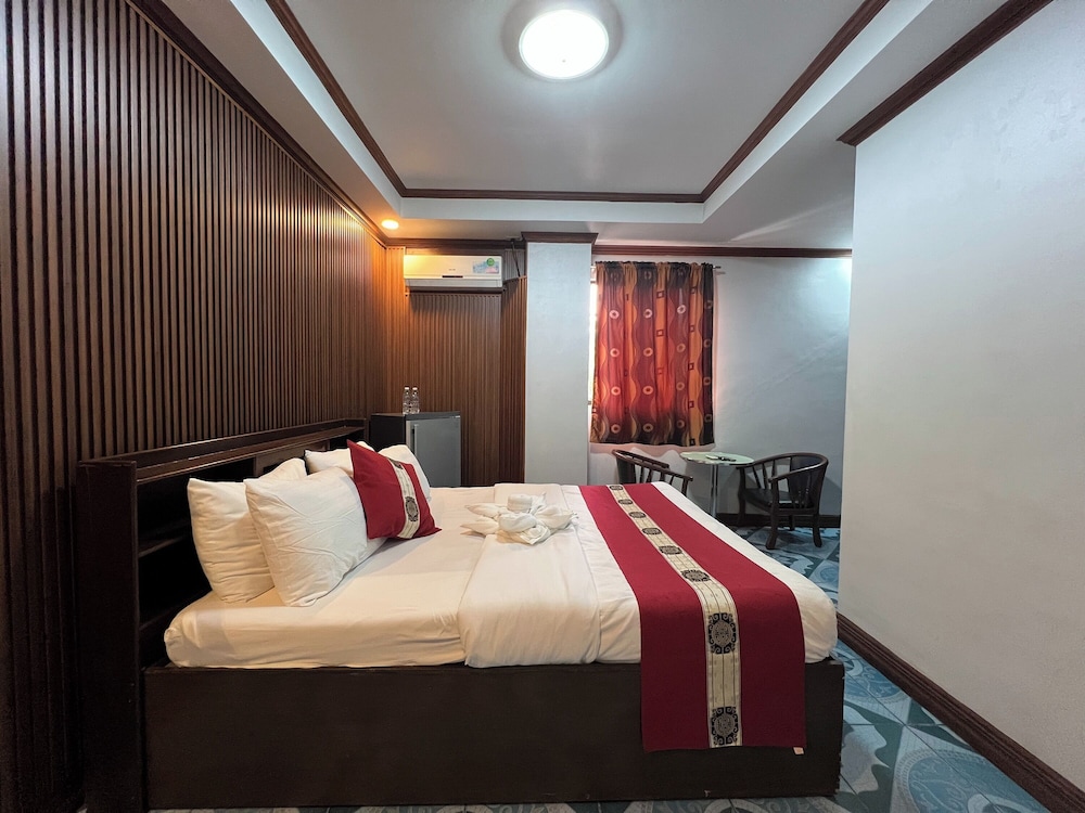 Rossa Hotel 18/50
