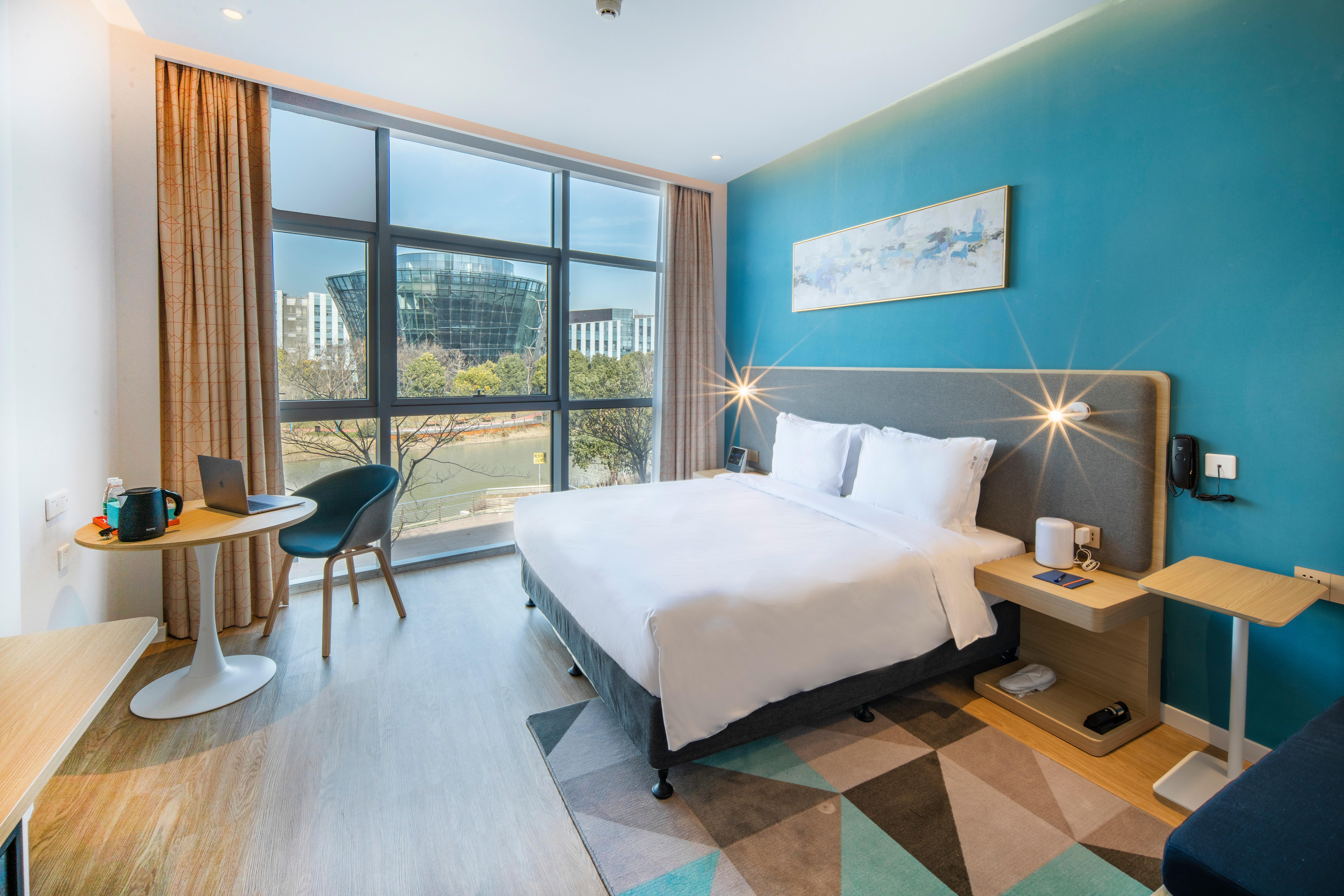 غرفة بسرير كينج، Holiday Inn Express Shanghai Pudong Zhangjiang 3/5