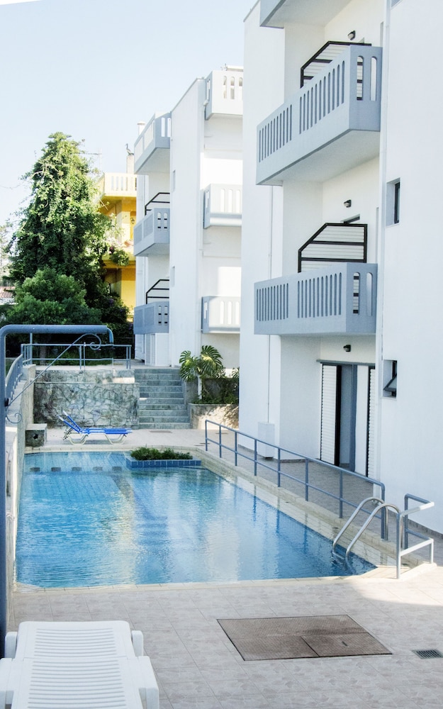 Popi Apartments 31/33