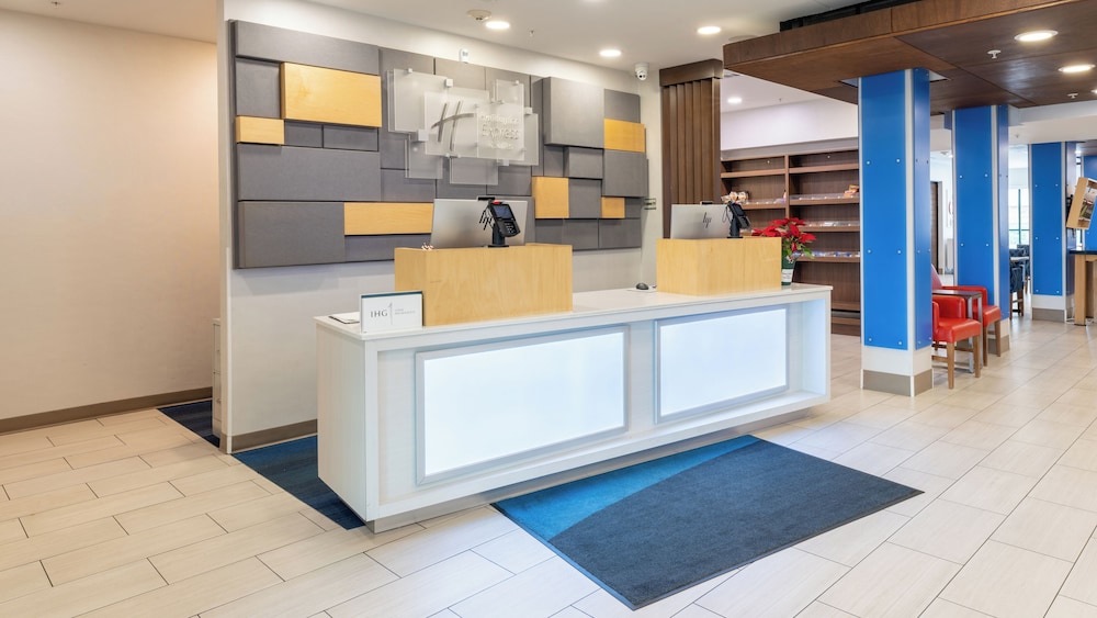 Holiday Inn Express Hotel And Suites Macon West 11/63