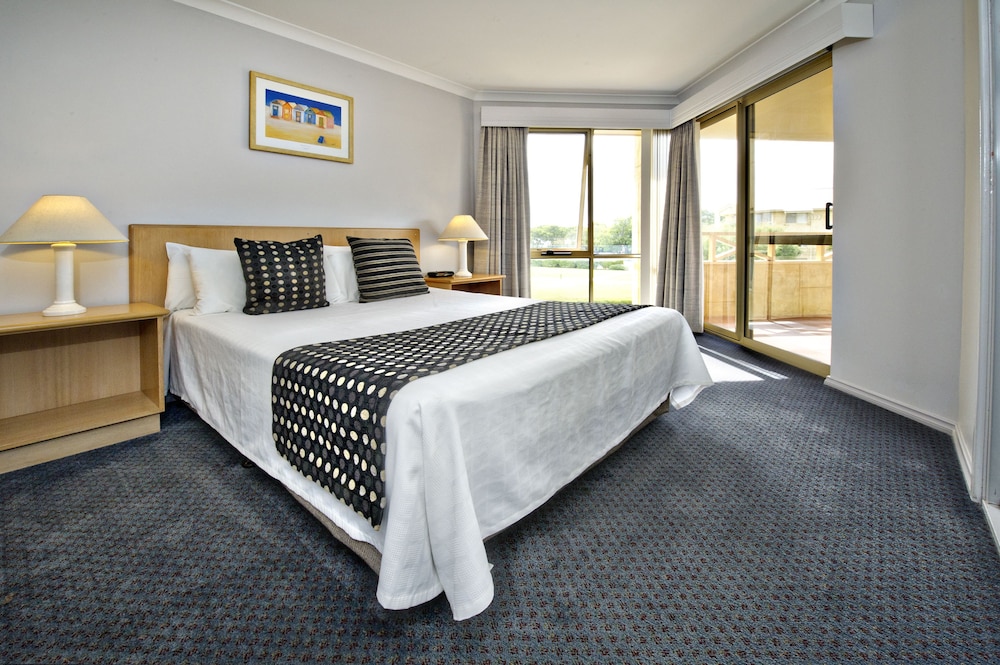 Room, 2 Queen Beds, Beach Front, Ground Floor