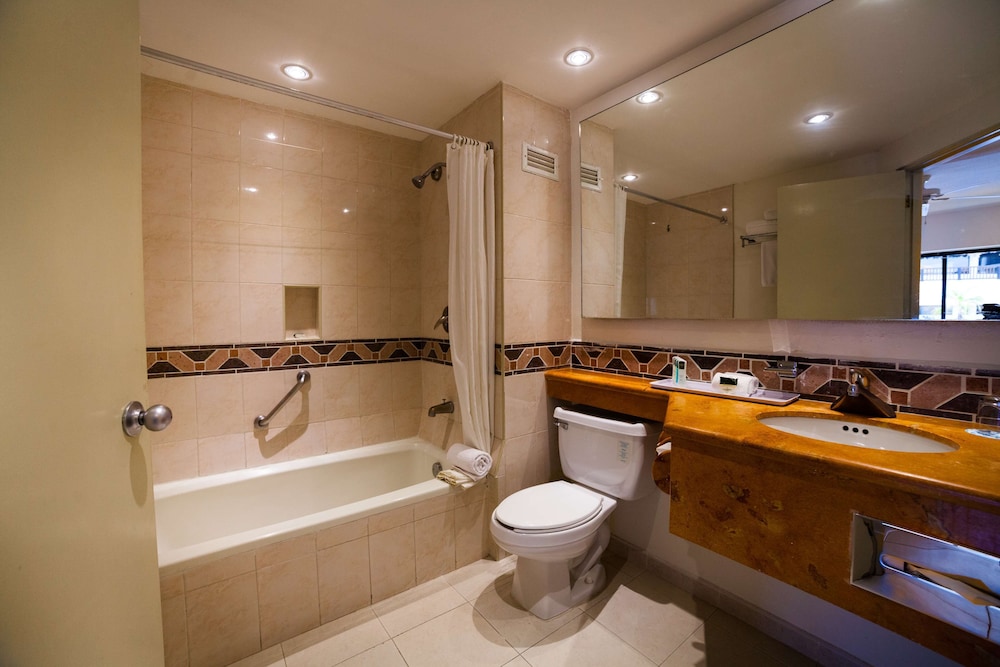 The Reef Coco Beach Resort & Spa – Optional All Inclusive 25/66