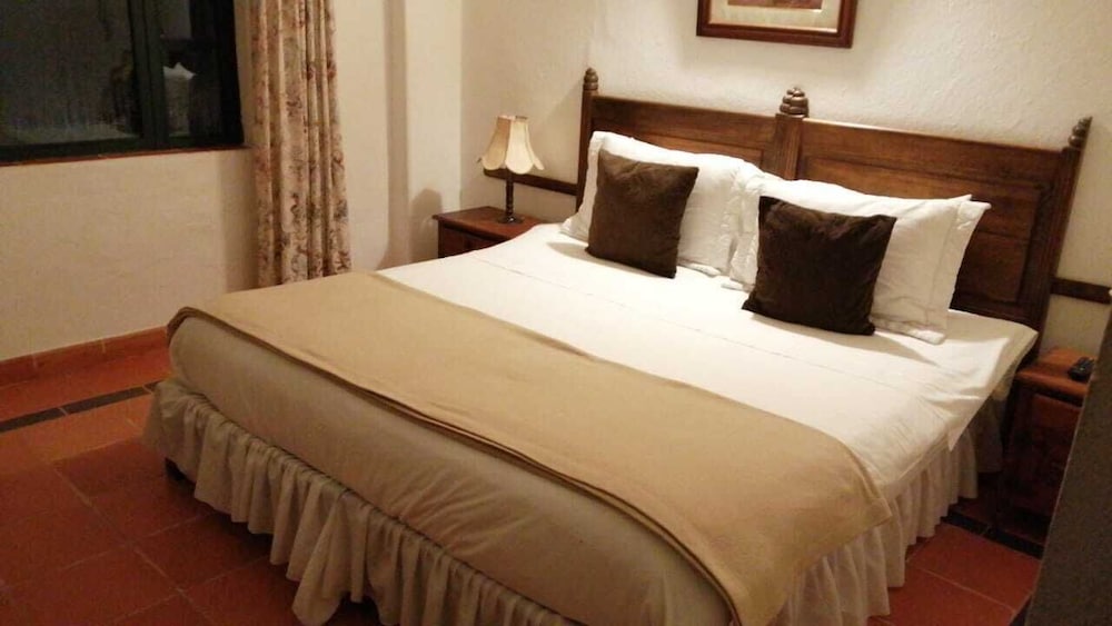 Hotel Meson de los Virreyes 10/22