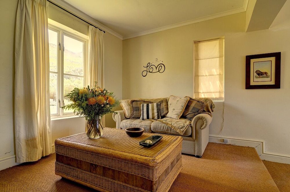 Blue Gum Country Estate 67/89