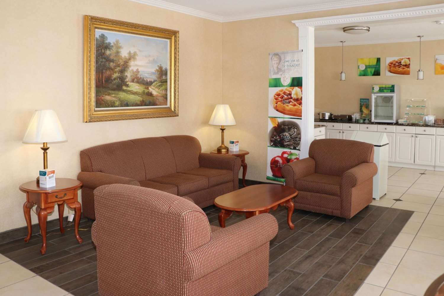 Quality Inn Evansville Eastland Area 17/22