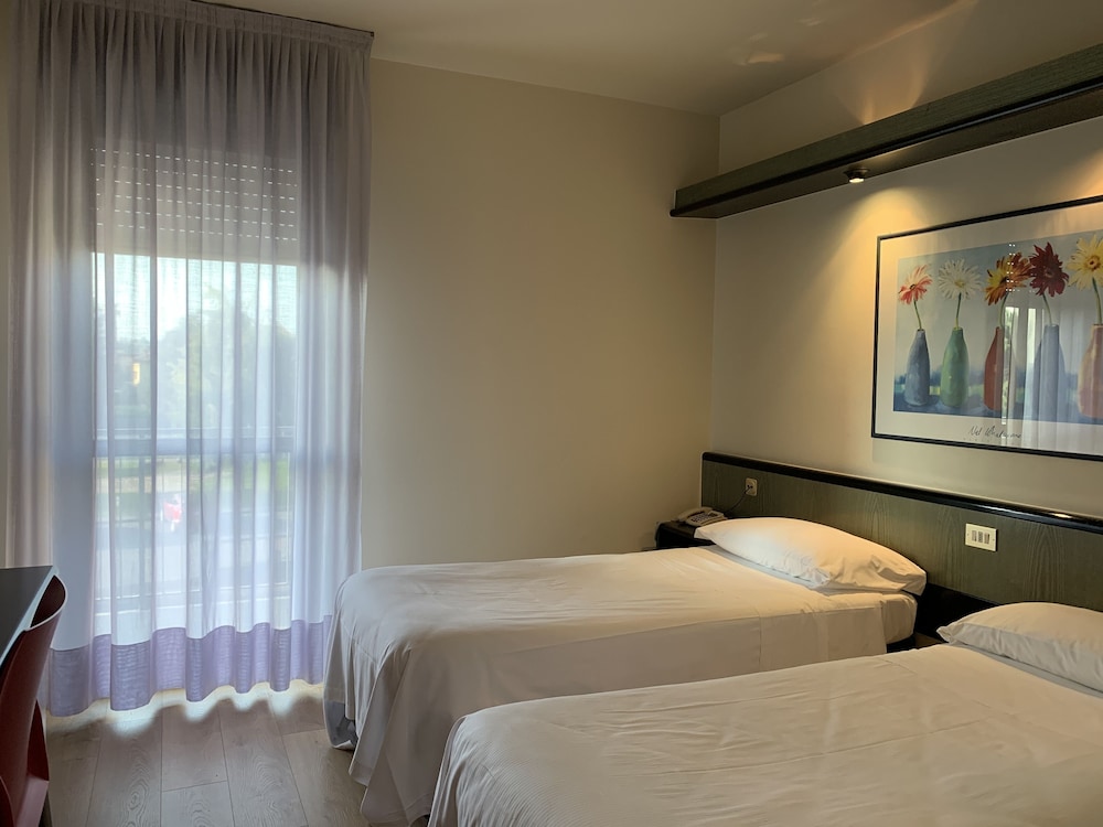STANDARD, DOUBLE OR TWIN BED