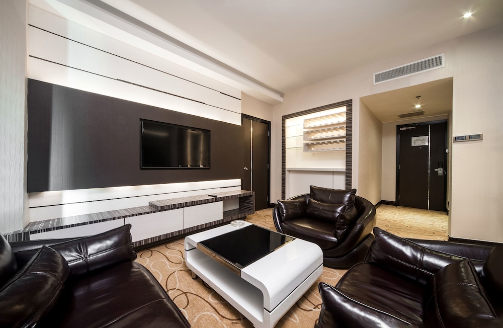 Promenade Hotel Kota Kinabalu 43/67