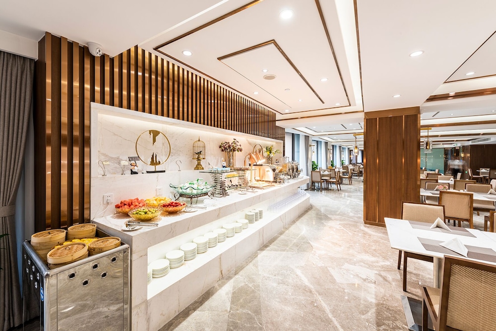Rsun Hotel 8/50