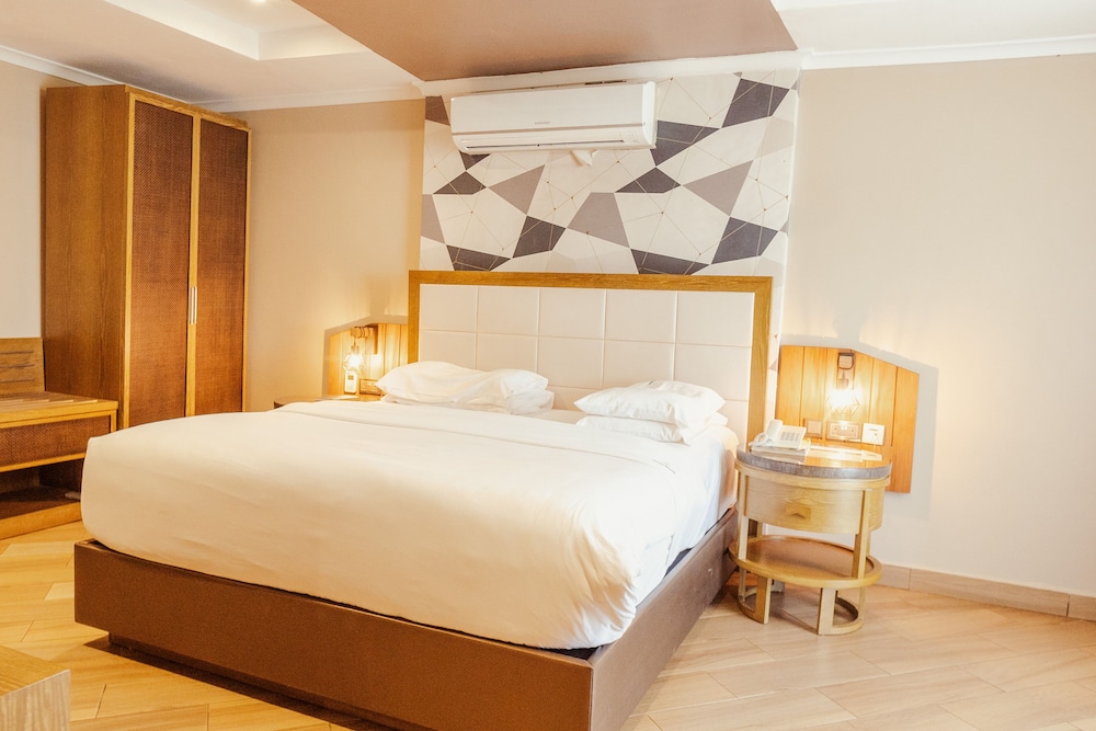 Tanga Beach Resort & Spa 11/50