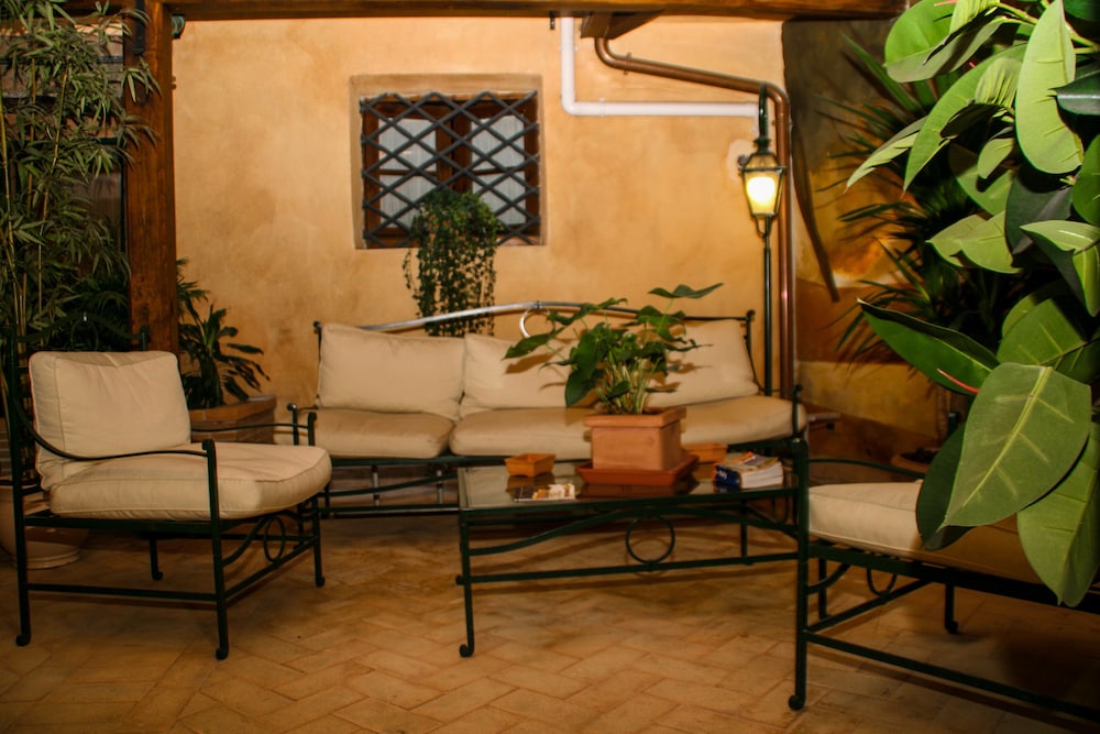 Hotel Residenza San Calisto 45/61