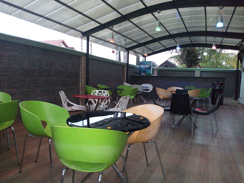 Dionzec Hotel & Suites 12/15