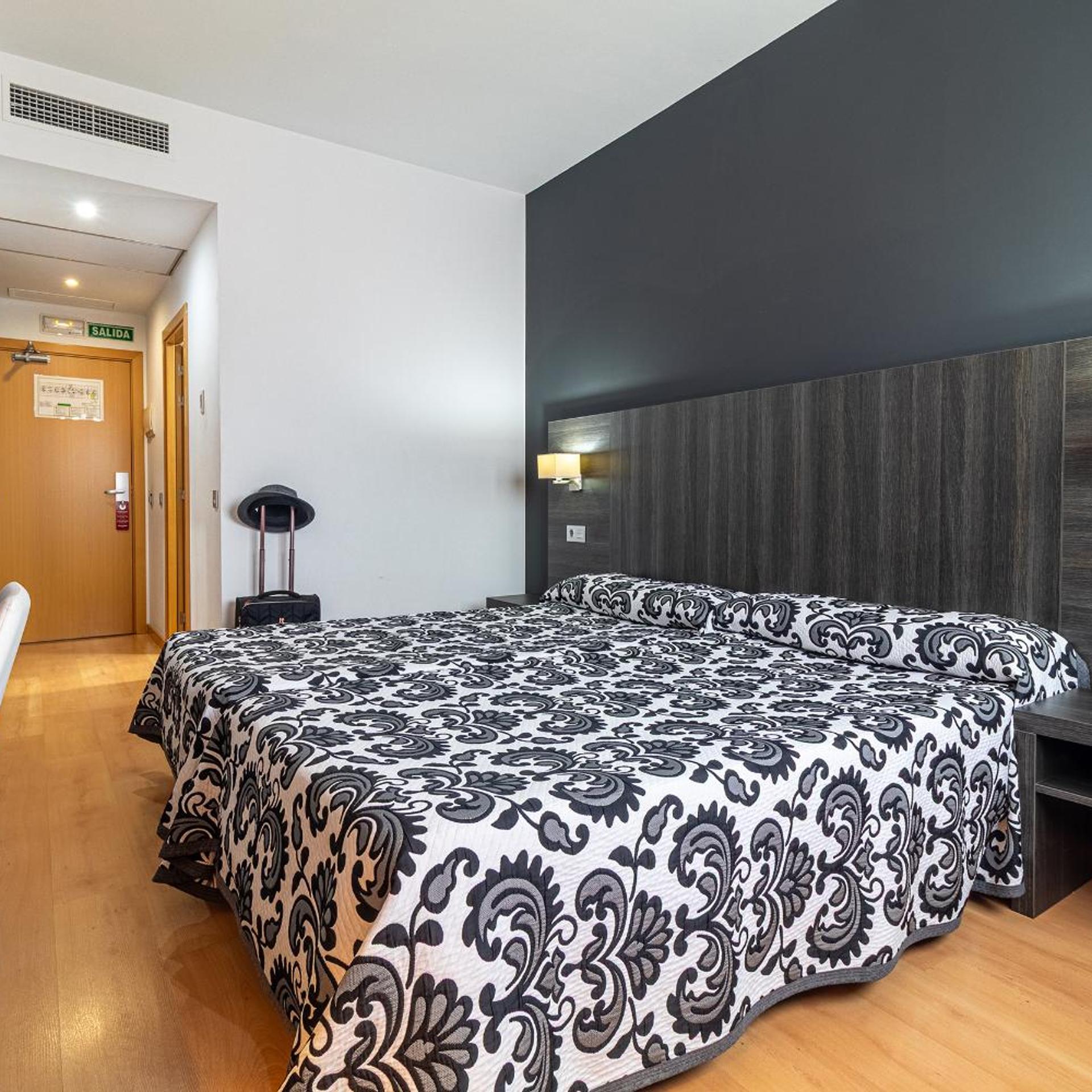Hotel Abades Via Norte 15/30