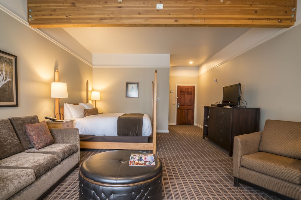 Pine Ridge Inn 30/37