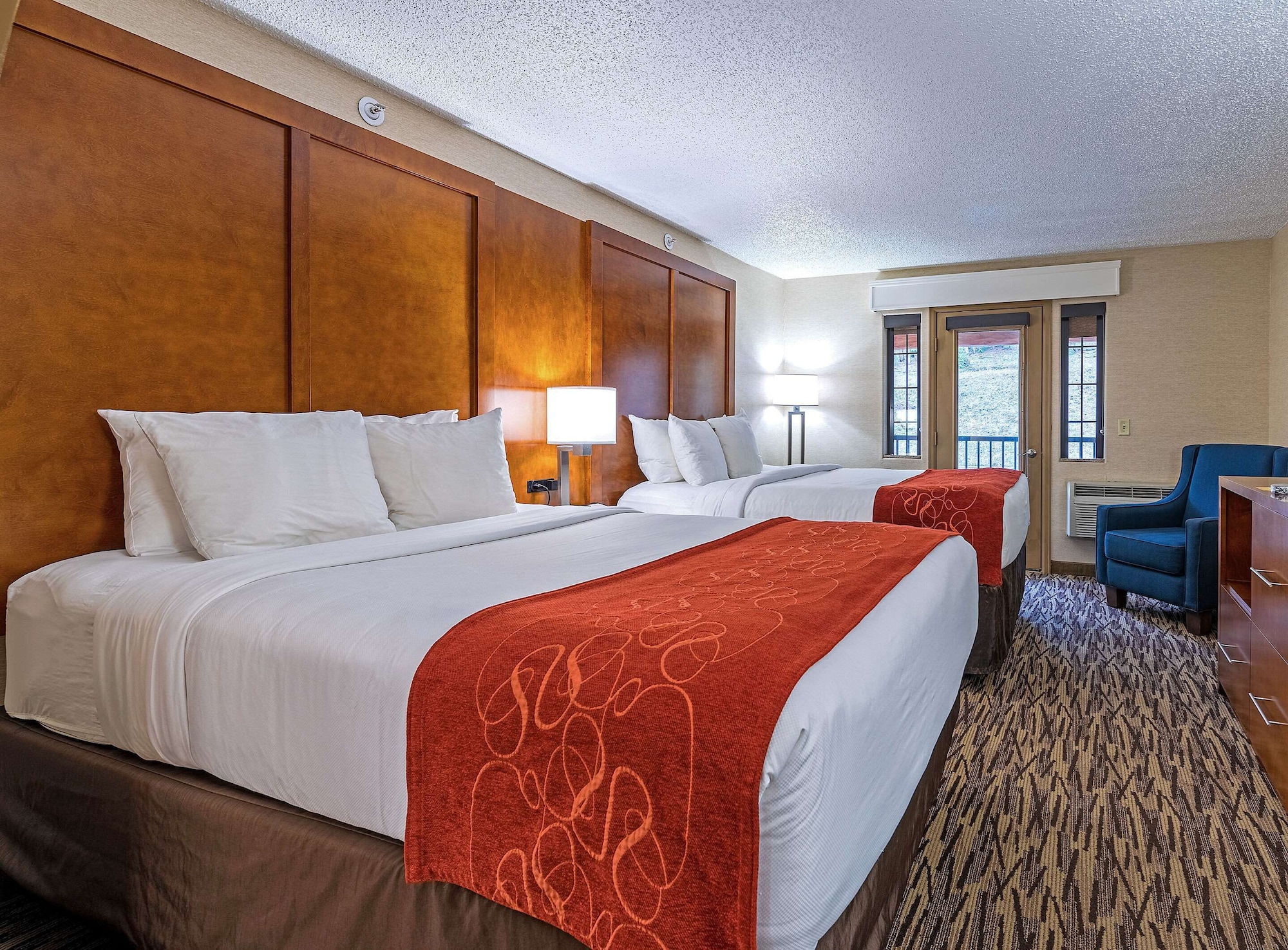 Suite, 2 Queen Beds, Mountain View