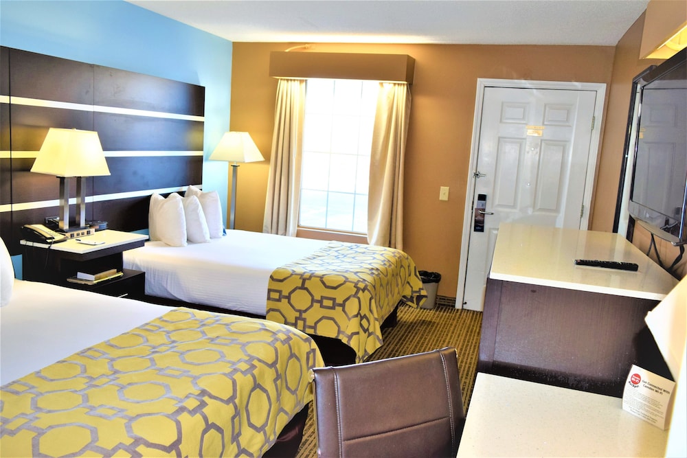 Baymont By Wyndham Forest City 10/36