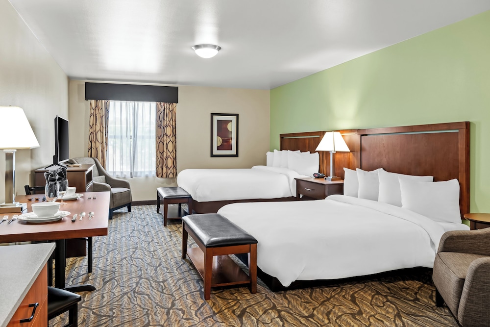 Ledgestone Hotel Billings 29/69