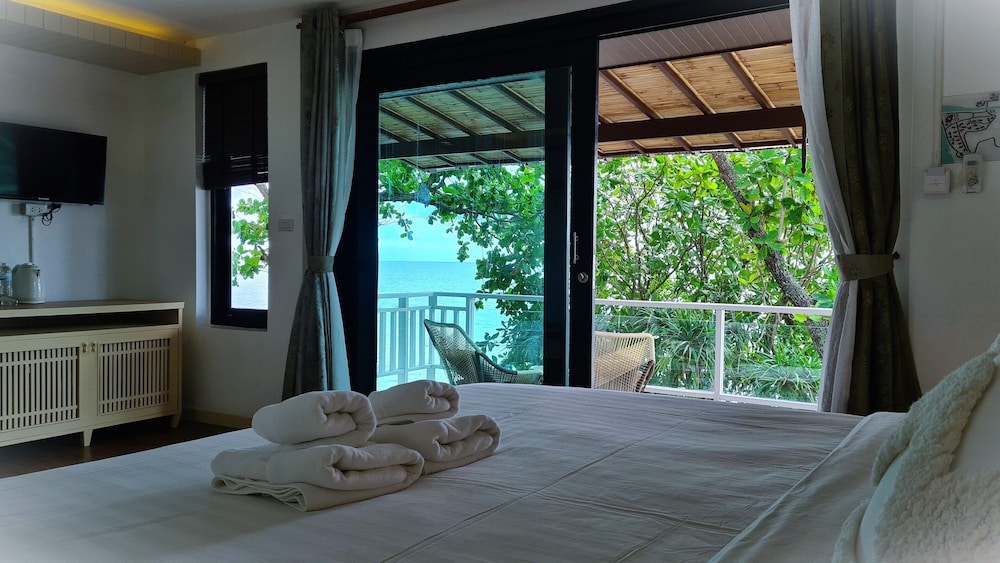 MOONLIGHT EXOTIC BAY RESORT 16/50