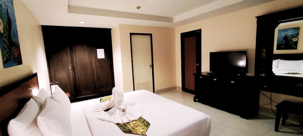 Rayong Lanna Hotel 23/56
