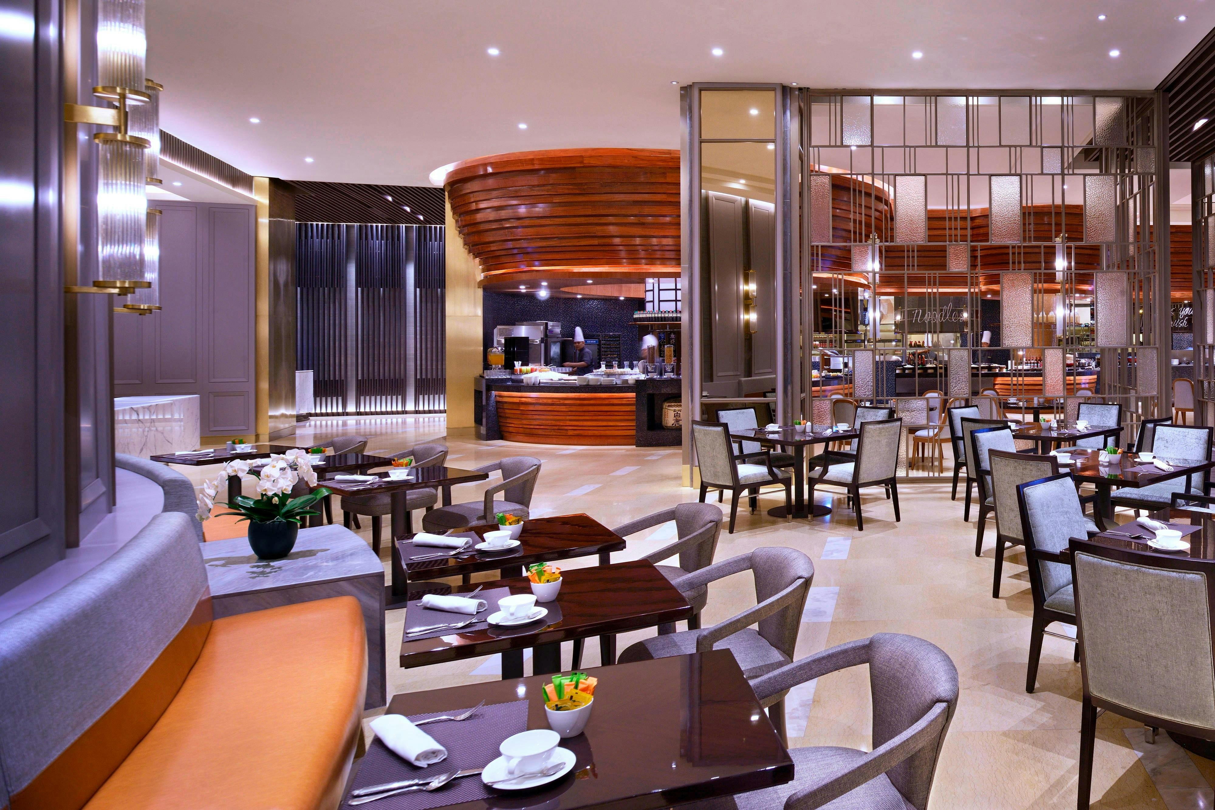 Ritz Carlton Jakarta Mega Kuningan Hotel 40/52