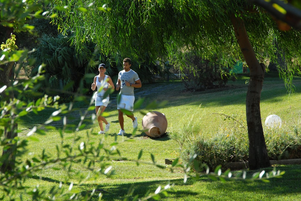Valtur Baia del Gusmay Beach Resort 40/50