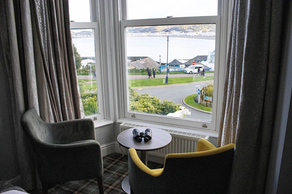 Belmont Llandudno 33/44