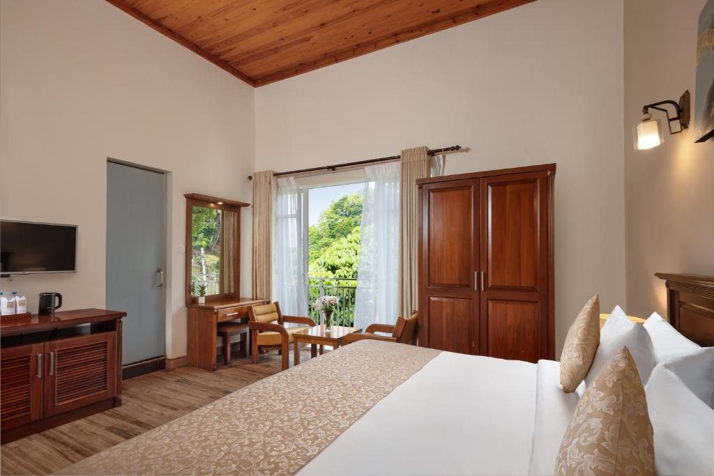Room at Hotel Cassendra Kandy, KANDY