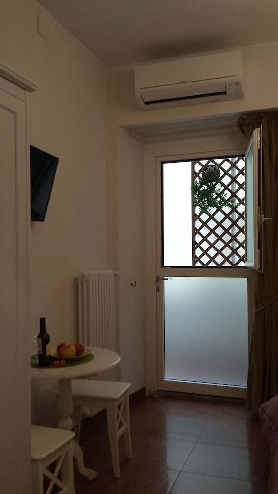 Domus Flaviae 17/29