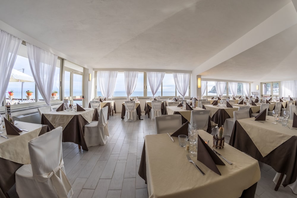 Villaggio Baia D'ercole 25/50