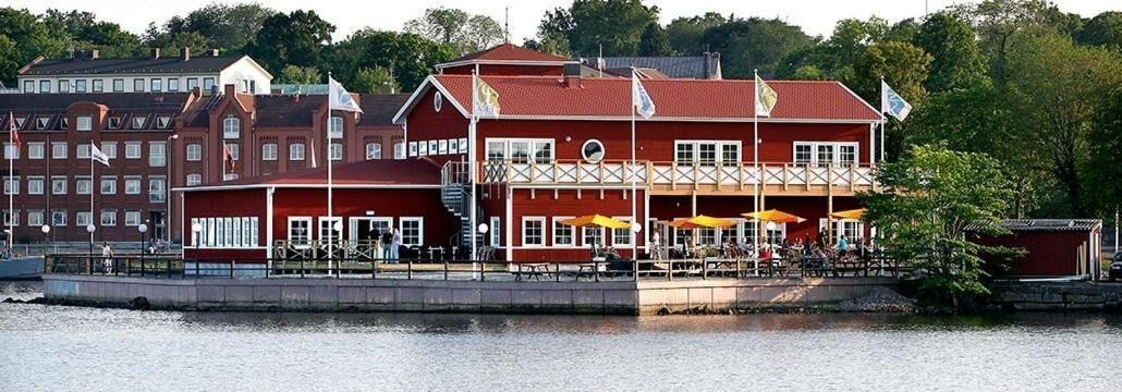 Badholmen 1/44