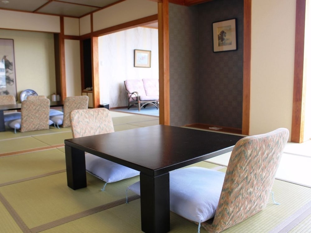 Shiraraso Grand Hotel 25/36