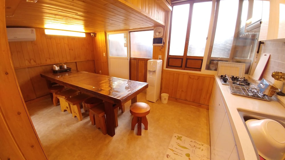 So Hyeon Dang Hanok Guesthouse 41/67