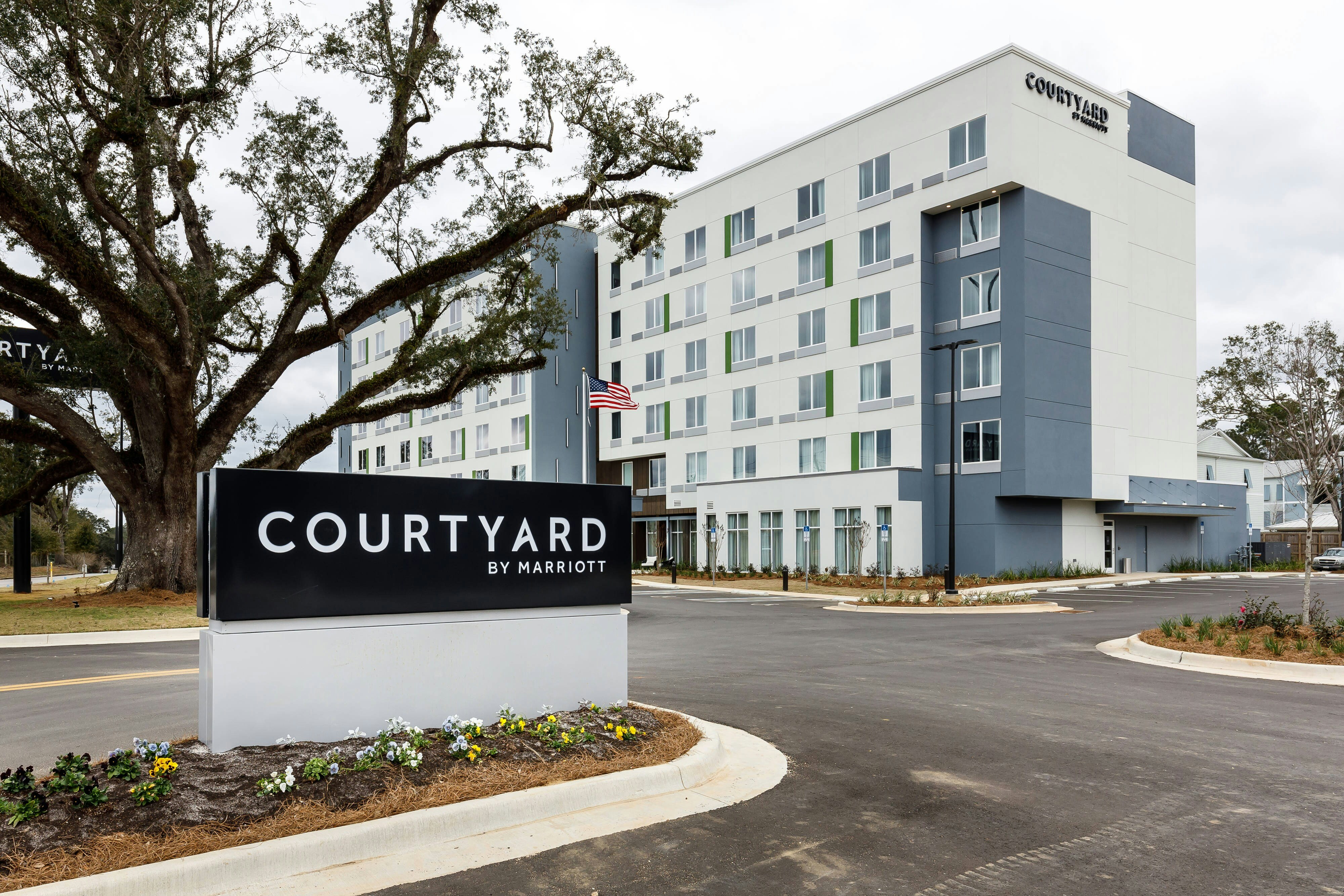 Courtyard by Marriott Pensacola West 43/44