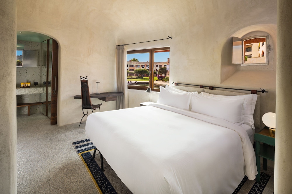 Design, Suite, King Bed, Sea View, Oriental Wing