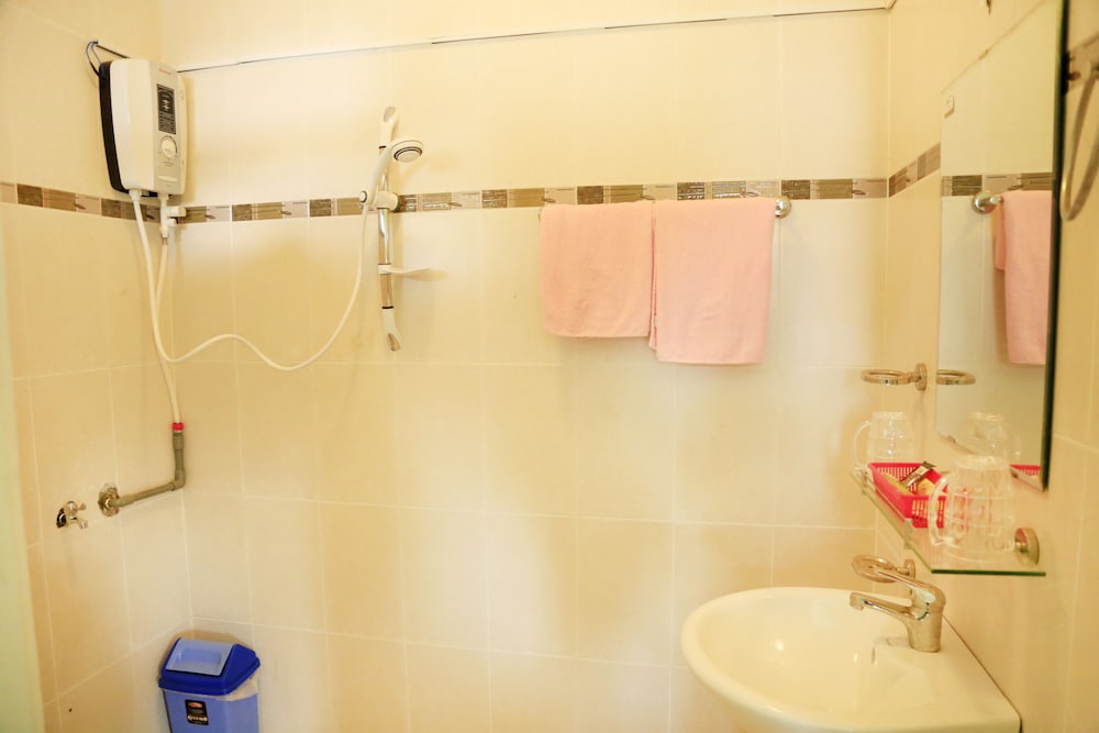 Hoai Huong Homestay 50/50