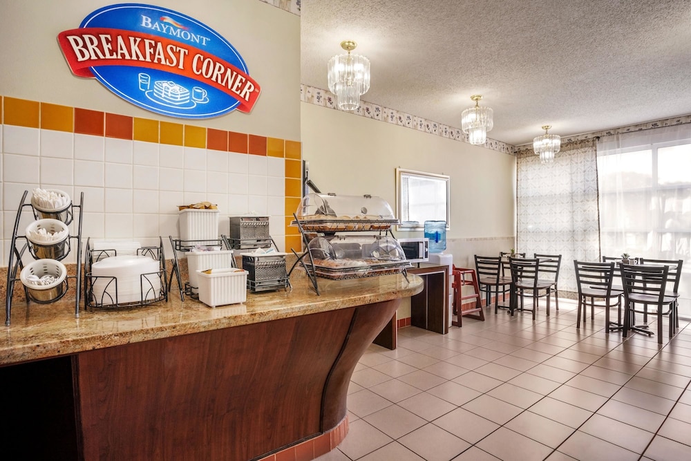 Belmont Inn Suites 25/50