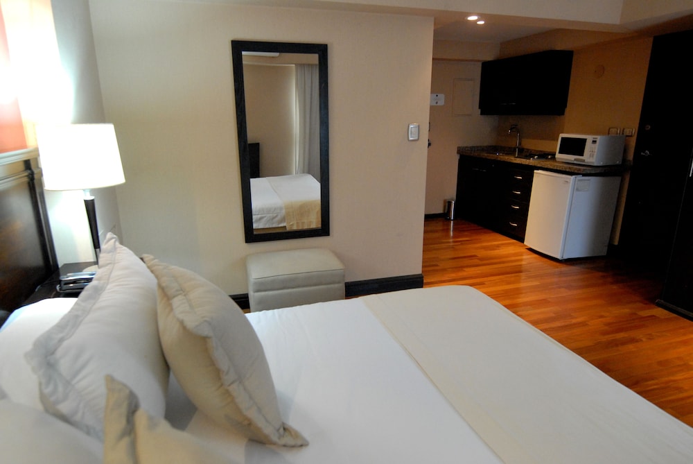 Premium Tower Suites 11/50
