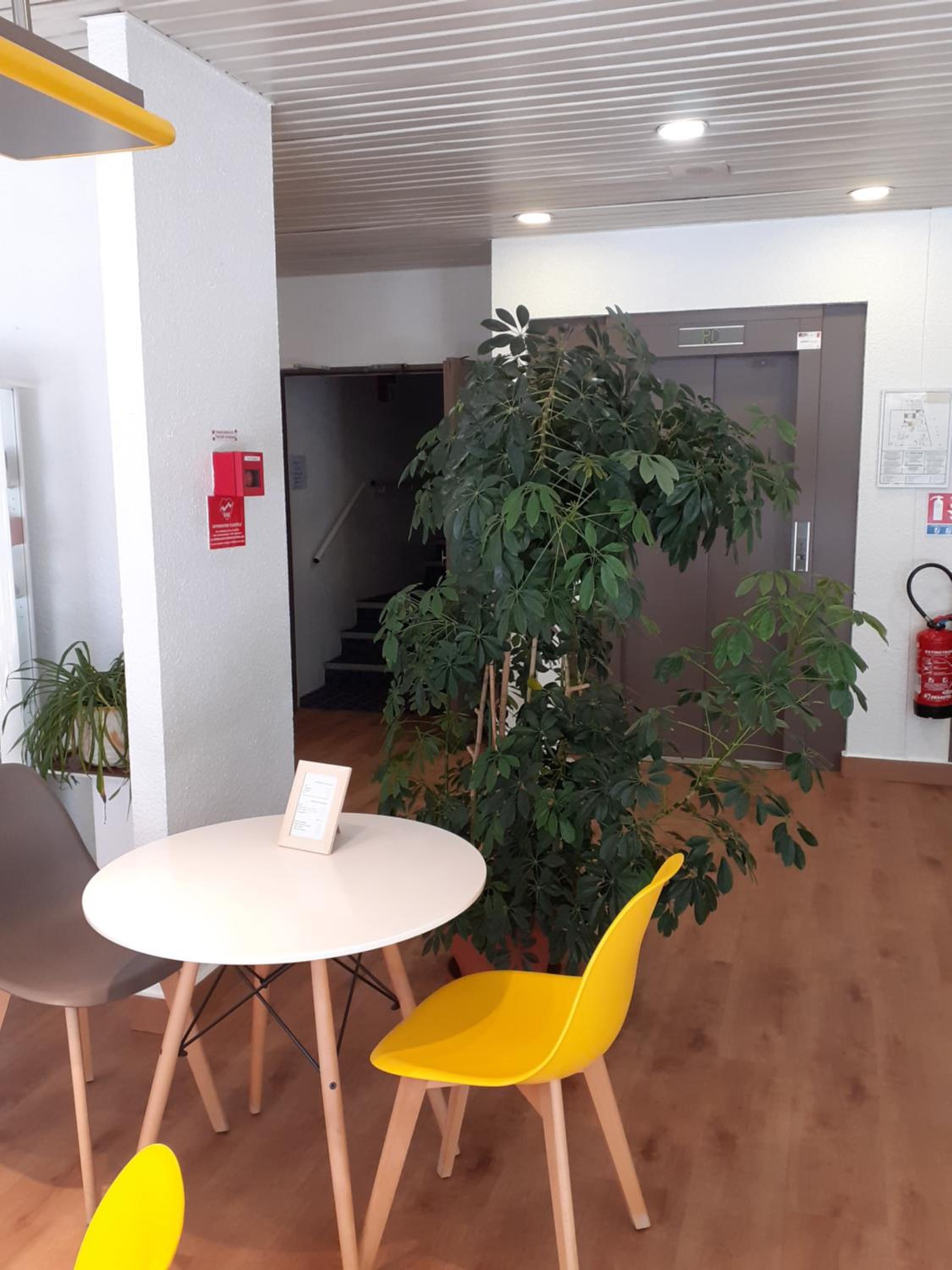 EGG HOTEL - HOTEL LES GENS DE MER Dieppe 24/48